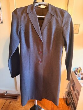 La Belle Women's Tailored Long Trench Coat in Charcoal